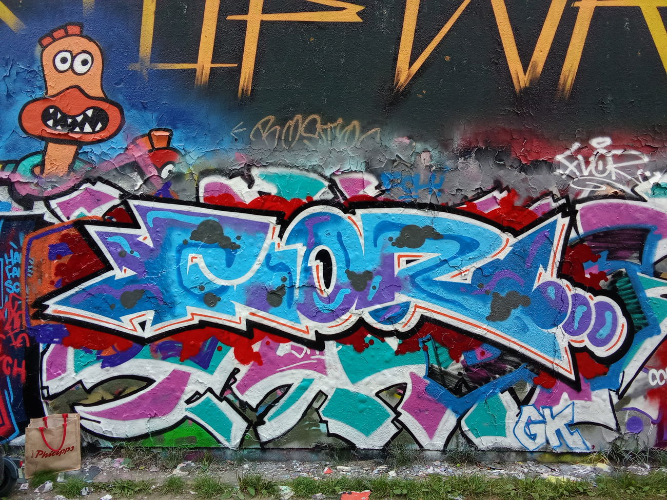 Graffiti Wall in Rostock - Photo by FLOR45