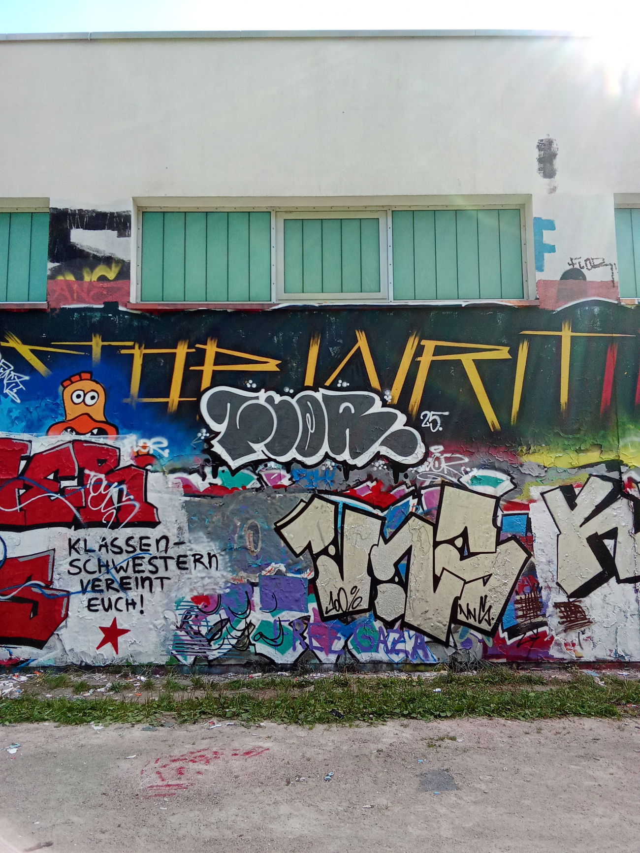 Graffiti Wall in Rostock - Photo by FLOR45