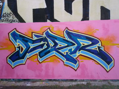 Graffiti Wall in Rostock - Photo by FLOR45