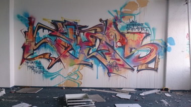 Graffiti Wall - Photo by FLOWT