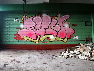 Graffiti Bombing - Photo by FLUORONE - fluorone (2013)