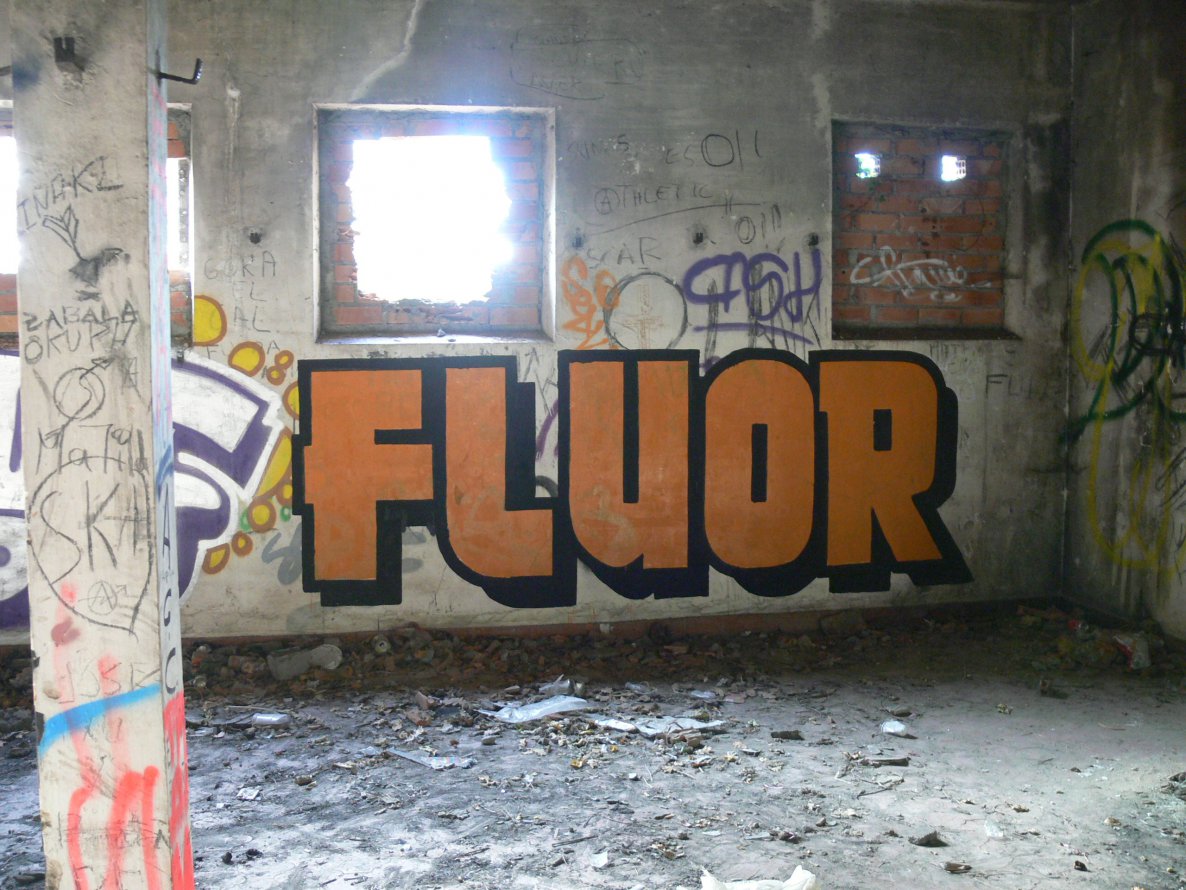 Graffiti Bombing - Photo by FLUORONE - fluor (2014)