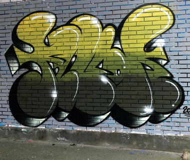 Graffiti Bombing - Photo by FLUORONE - fluor (2014)