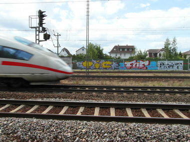 Graffiti Bombing - Photo by FOESandFriends - Abart, FOE, Crew