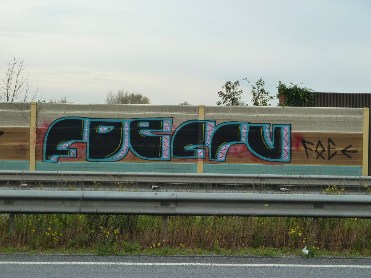 Graffiti Bombing - Photo by FOESandFriends - Abart, FOE, Crew