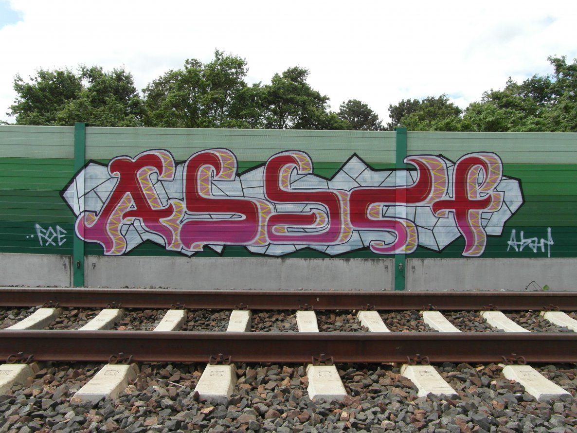 Graffiti Bombing - Photo by FOESandFriends - Abart, FOE, Crew