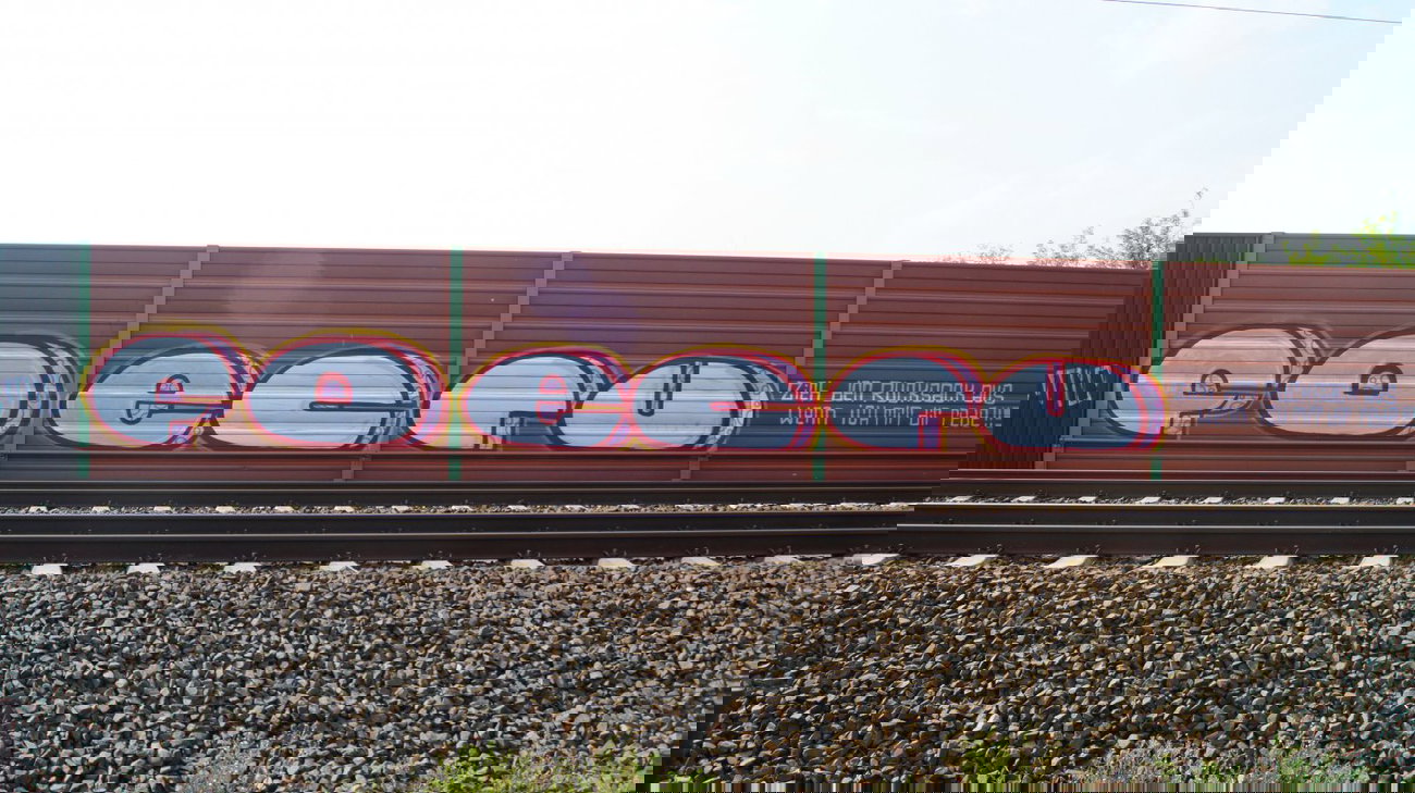 Graffiti Bombing - Photo by FOESandFriends - Tic, FOE, Crew