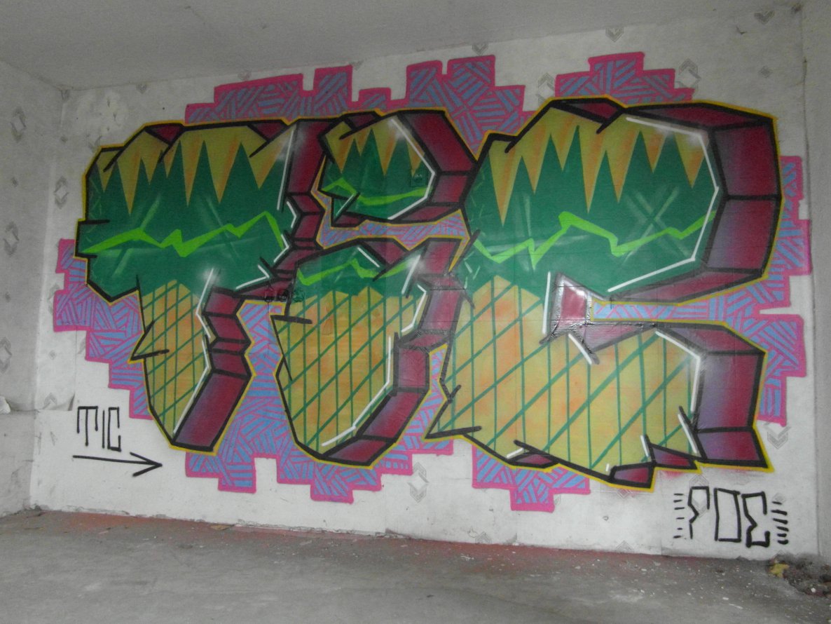 Graffiti Wall - Photo by FOESandFriends - Tic, FOE, Crew