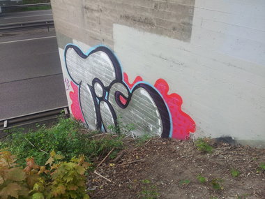 Graffiti Bombing - Photo by FOESandFriends - Tic, FOE, Crew