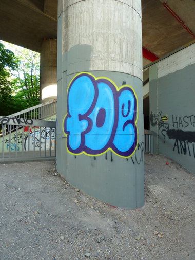 Graffiti Bombing - Photo by FOESandFriends - FOE, Crew, Cru