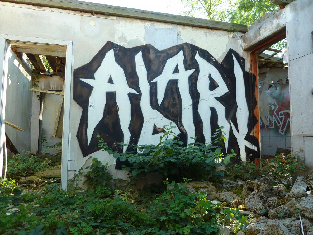 Graffiti Wall - Photo by FOESandFriends - Abart, FOE, Crew