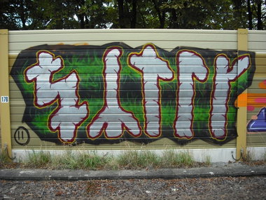 Graffiti Wall - Photo by FOESandFriends - Zynic, FOE, Crew