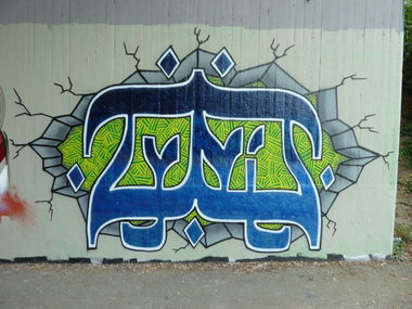 Graffiti Wall - Photo by FOESandFriends - Zynic, FOE, Crew