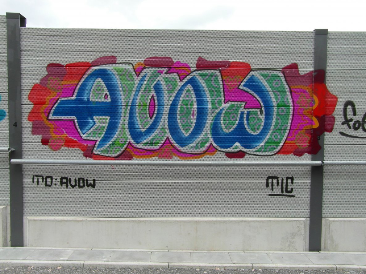 Graffiti Bombing - Photo by FOESandFriends - Tic, Avow, FOE