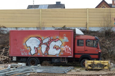 Graffiti Bombing - Photo by FOESandFriends - Tic, FOE, Crew