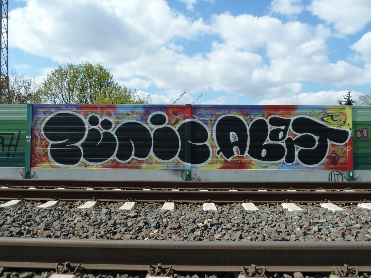 Graffiti Bombing - Photo by FOESandFriends - Zünic, Abart, FOE