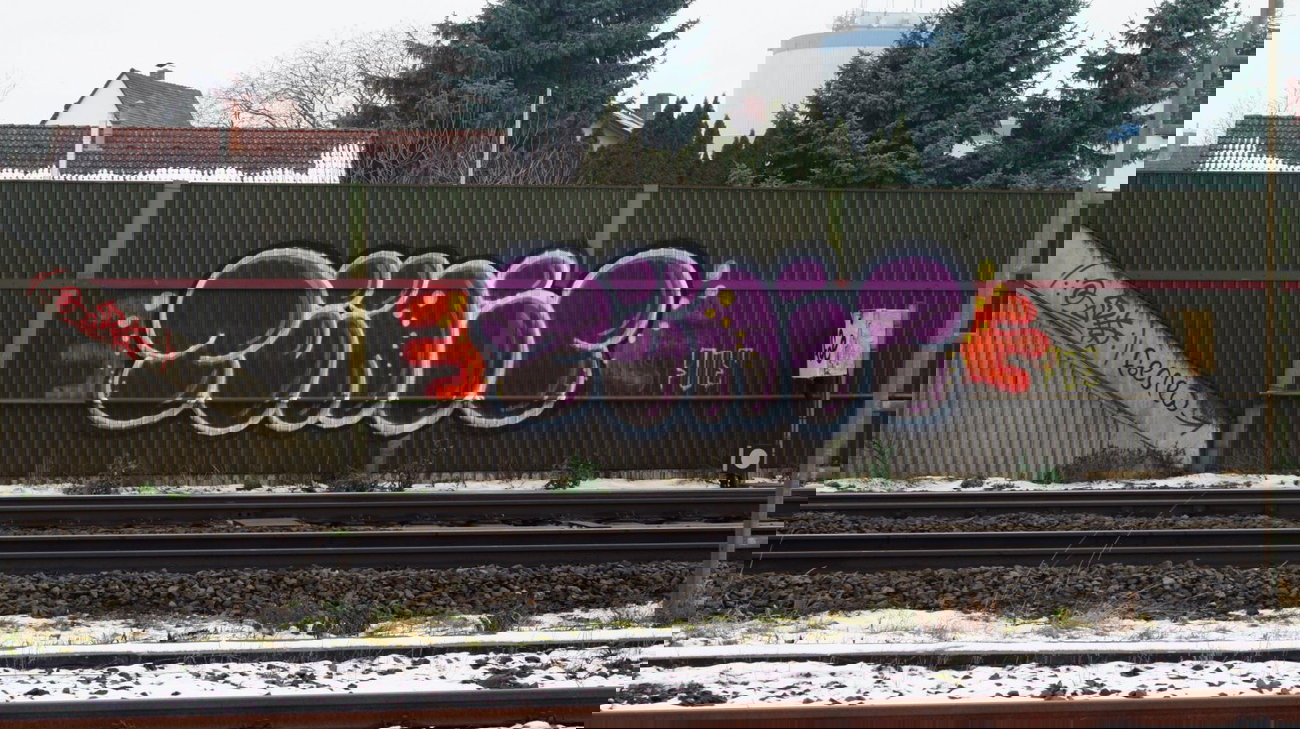 Graffiti Bombing - Photo by FOESandFriends - Zünic, FOE, Crew