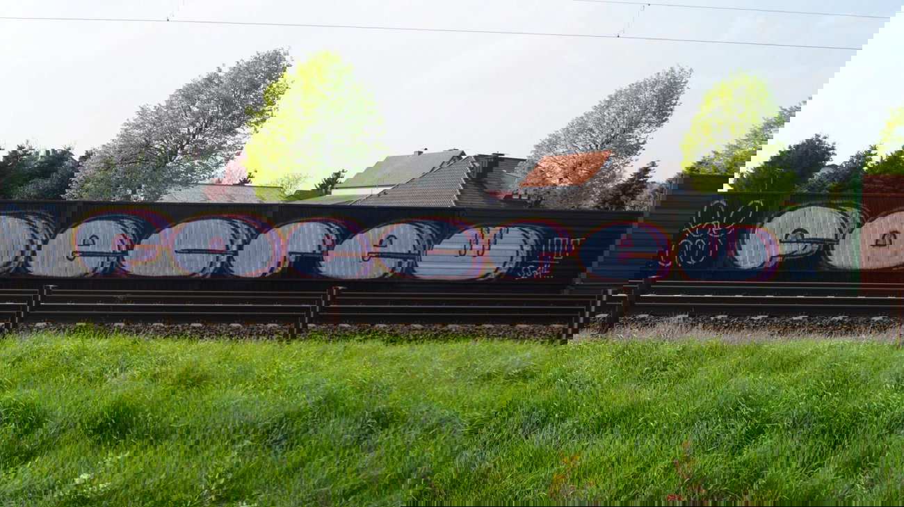 Graffiti Bombing - Photo by FOESandFriends - FOE, Crew, Cru