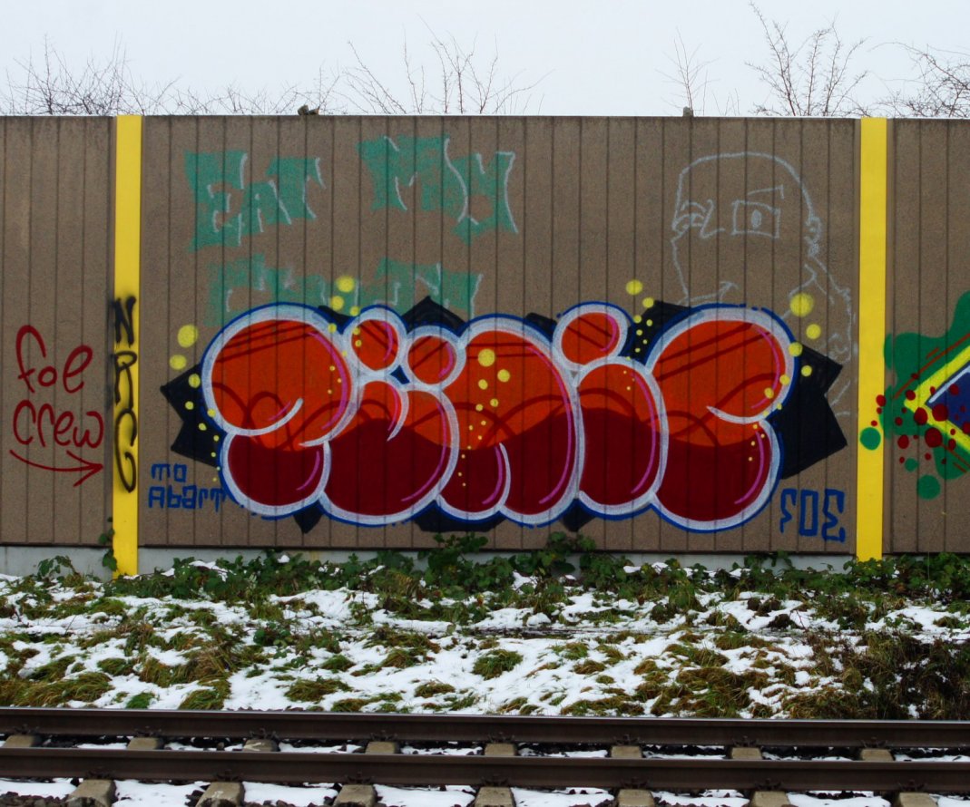 Graffiti Bombing - Photo by FOESandFriends - Zünic, FOE, Crew