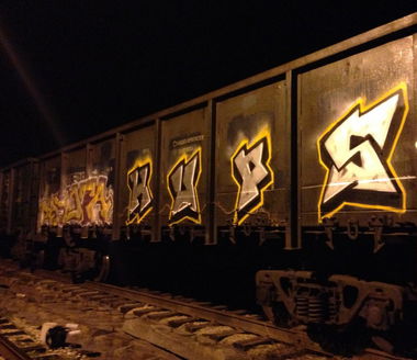 Graffiti Train - Photo by FOKSY - Foks, Dakota, Hups (2013)