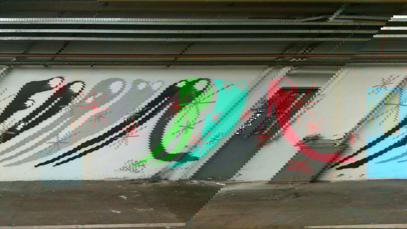 Graffiti Wall - Photo by FRMONE - Forum