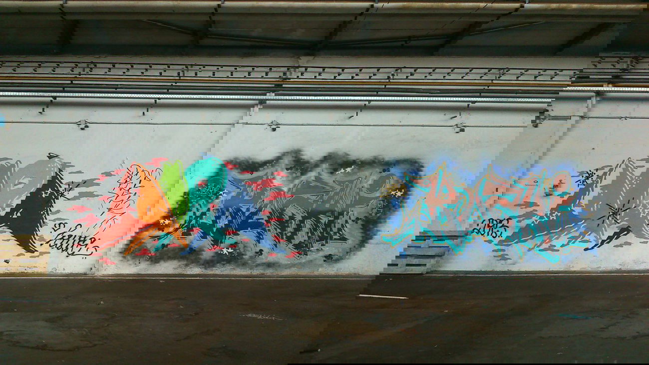 Graffiti Wall - Photo by FRMONE - laura, ruzki