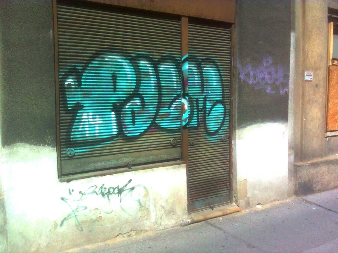 Graffiti Wall - Photo by FRMONE - palm