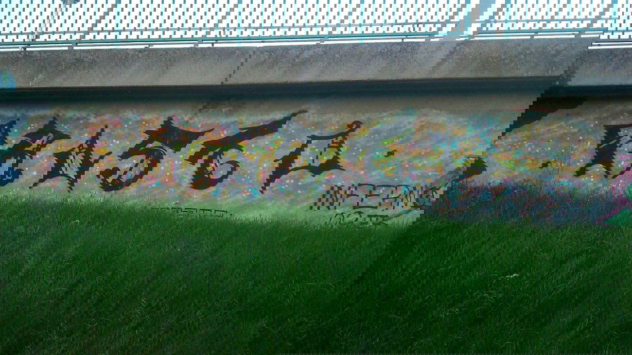 Graffiti Wall - Photo by FRMONE