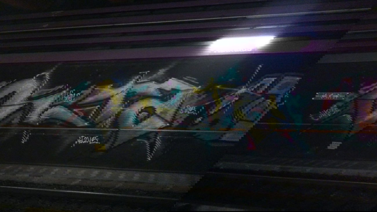 Graffiti Bombing - Photo by FRMONE - olta