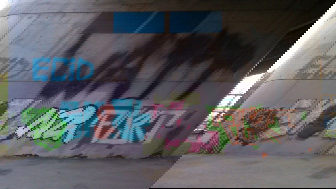 Graffiti Wall - Photo by FRMONE