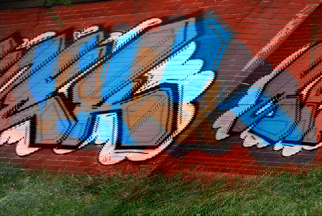 Graffiti Wall - Photo by FROMHEROTOZERO