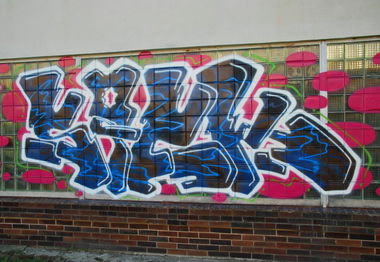 Graffiti Wall - Photo by FROMHEROTOZERO