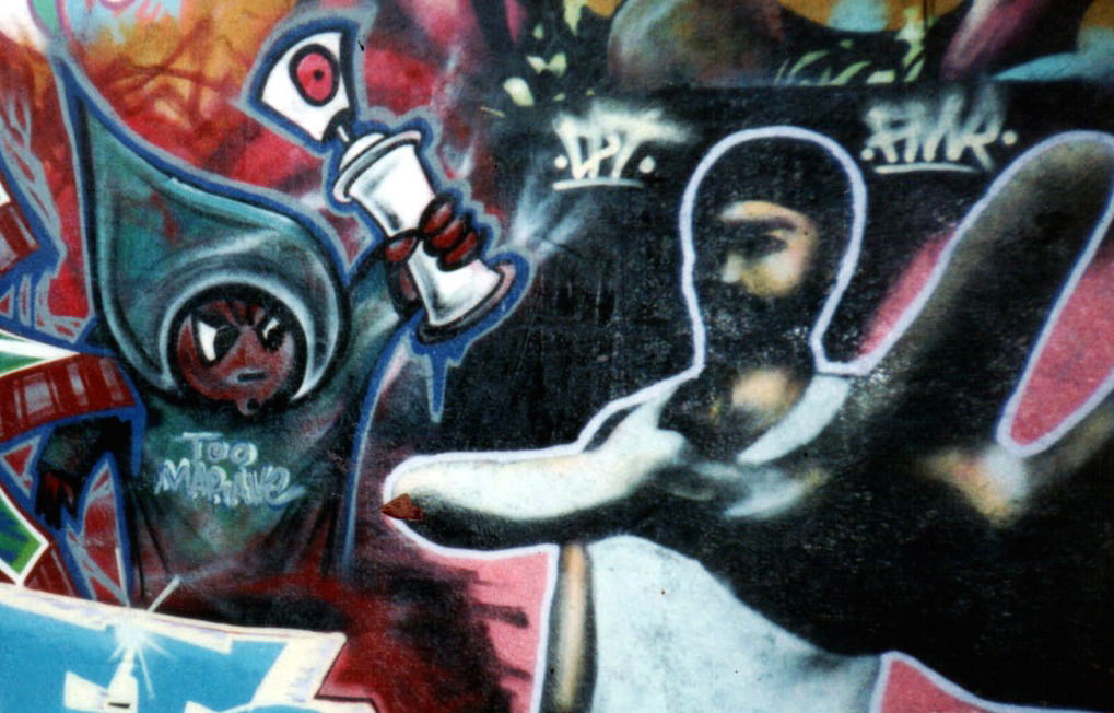 Graffiti Wall - Photo by FURAX - FURAX