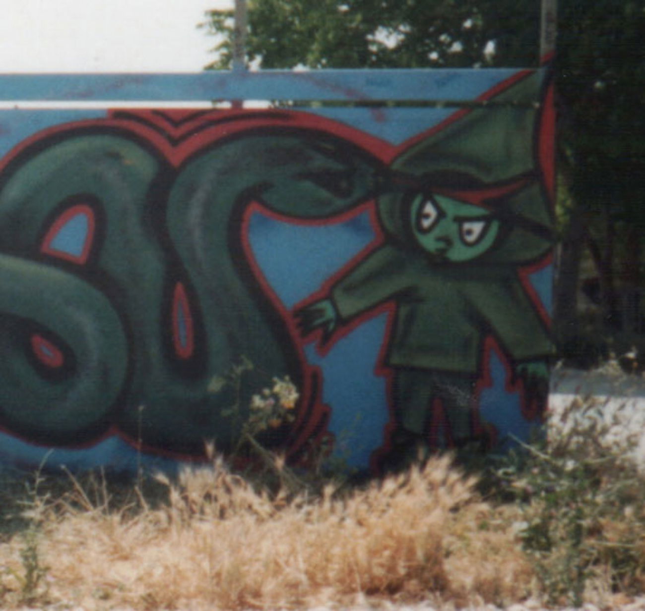 Graffiti Wall - Photo by FURAX - FURAX