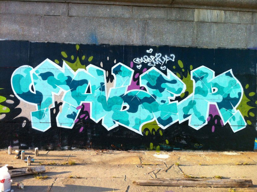 Graffiti Bombing - Photo by Faber - Faber