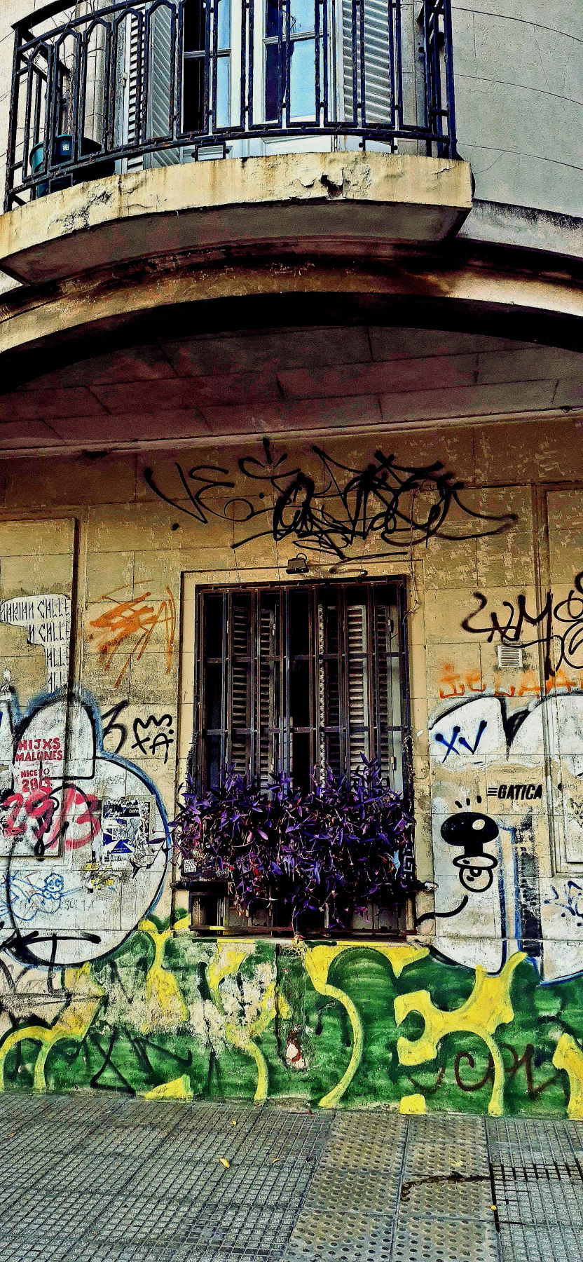 Graffiti Wall - Photo by Fabio77 - grafittis, streetart, Buenosaires (2025)