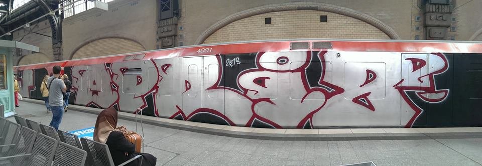 Graffiti Train in Hamburg - Photo by Fabsen - Apris, WC, Wholecar (2013)