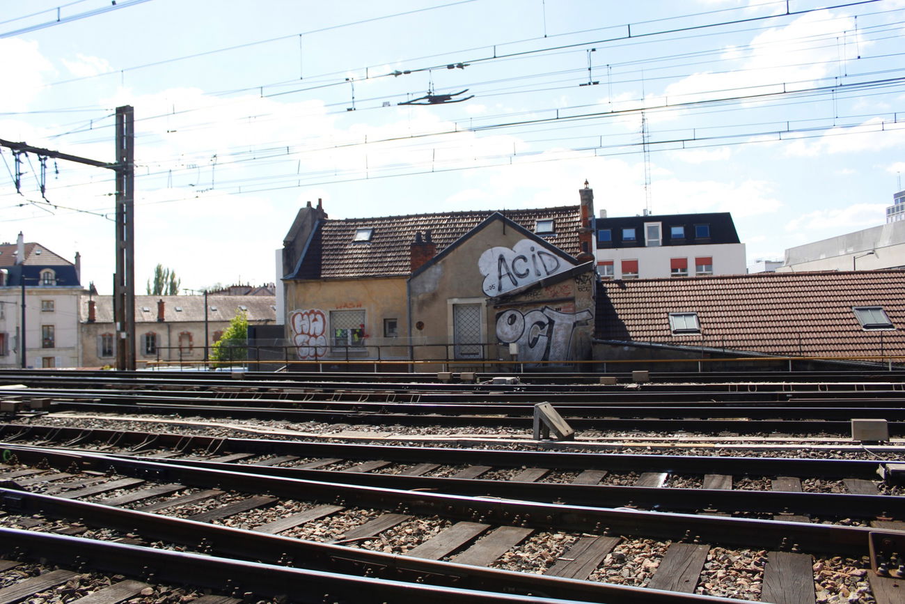 Graffiti Bombing - Photo by FameBalken