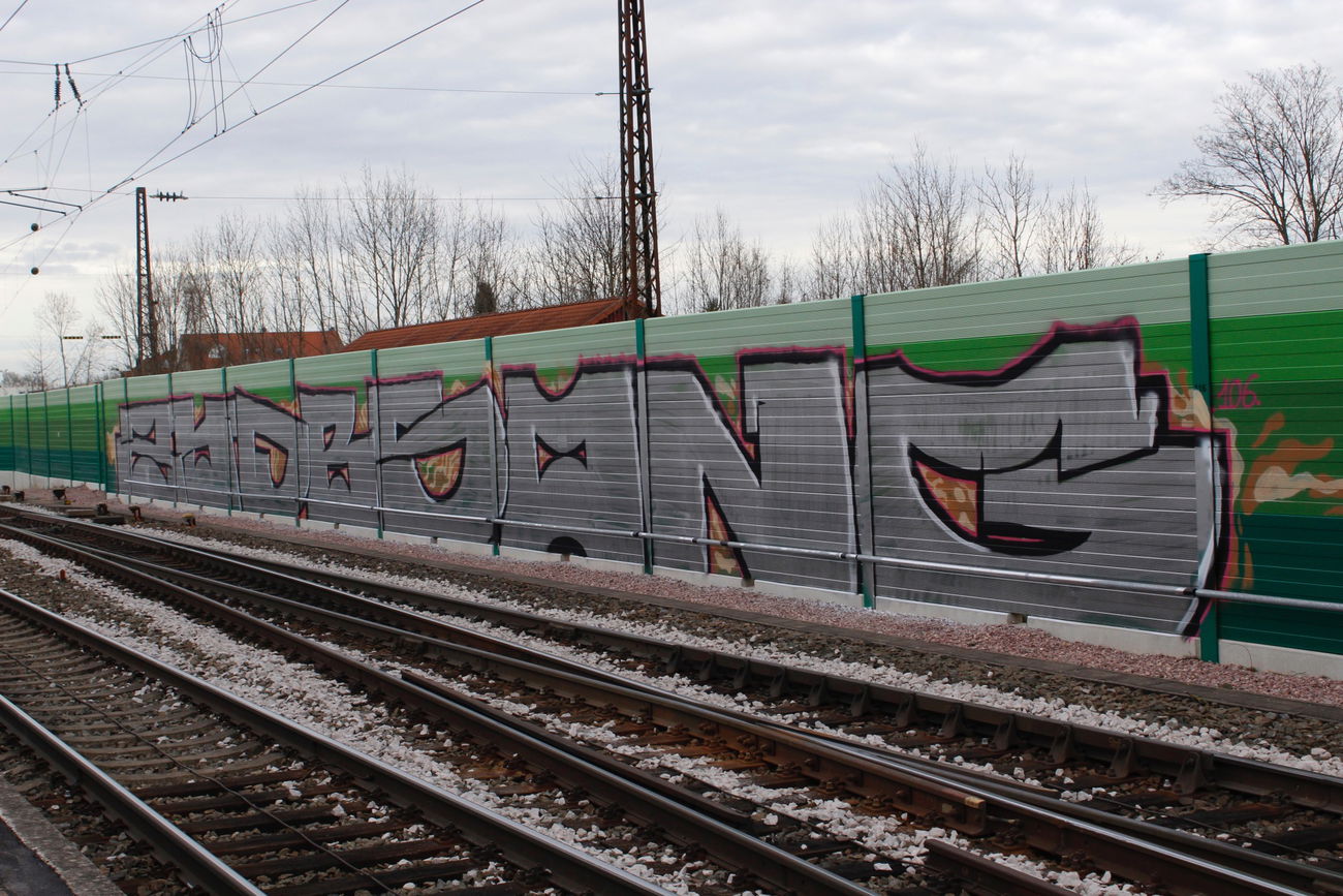 Graffiti Bombing - Photo by FameBalken