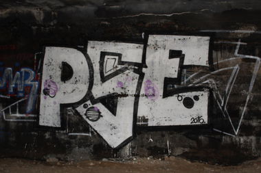 Graffiti Bombing - Photo by FameBalken