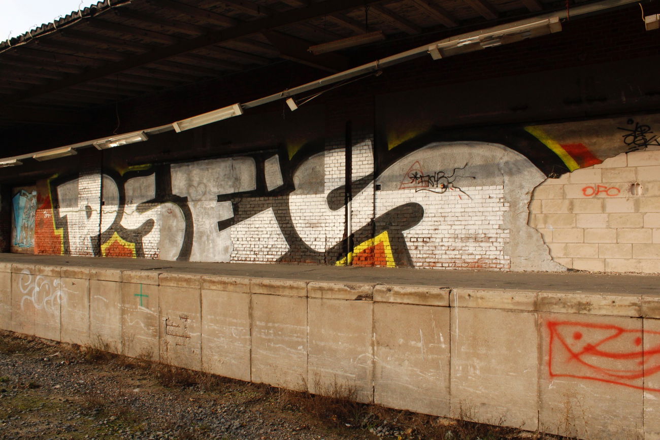 Graffiti Bombing - Photo by FameBalken