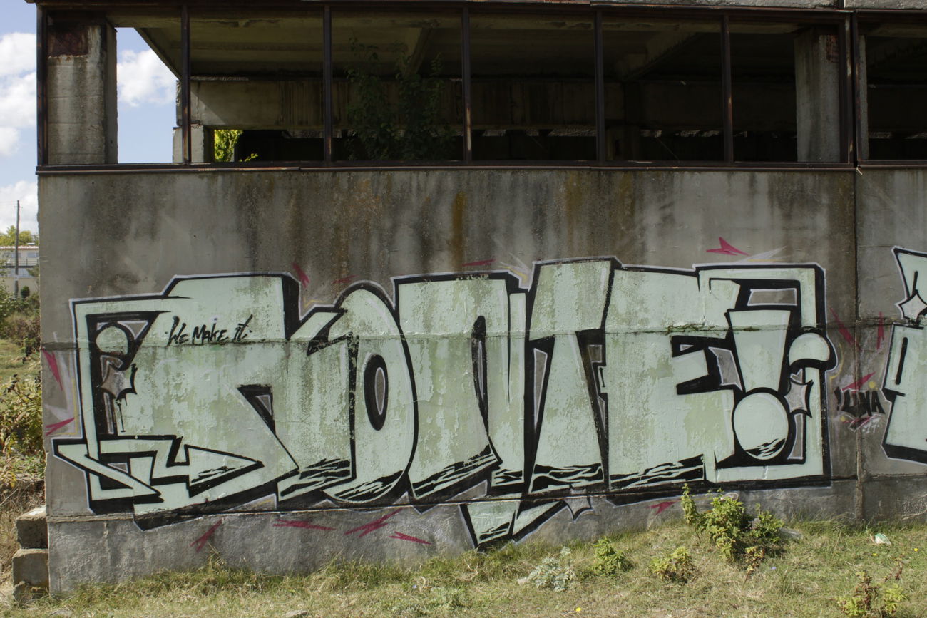 Graffiti Wall - Photo by FameBalken