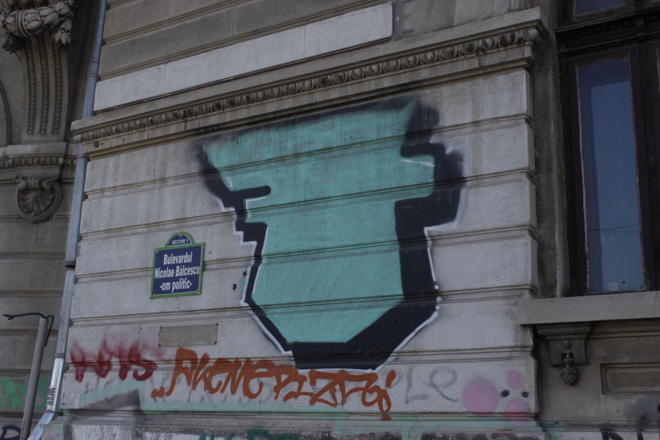 Graffiti Bombing - Photo by FameBalken