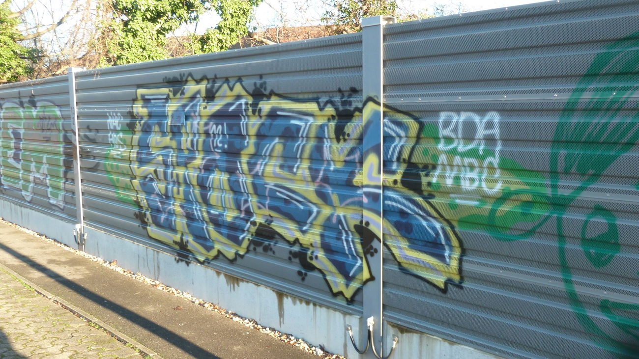 Graffiti Bombing - Photo by FameBalken