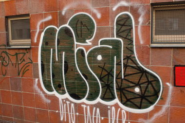 Graffiti Bombing - Photo by FameBalken