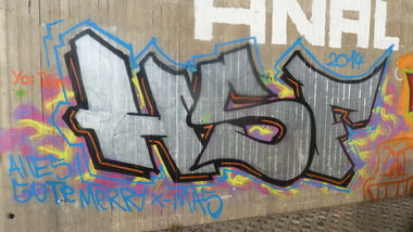 Graffiti Bombing - Photo by FameBalken