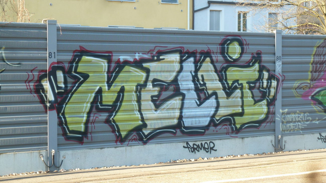 Graffiti Bombing - Photo by FameBalken