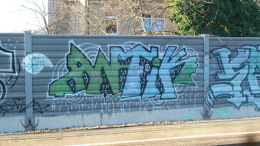 Graffiti Bombing - Photo by FameBalken