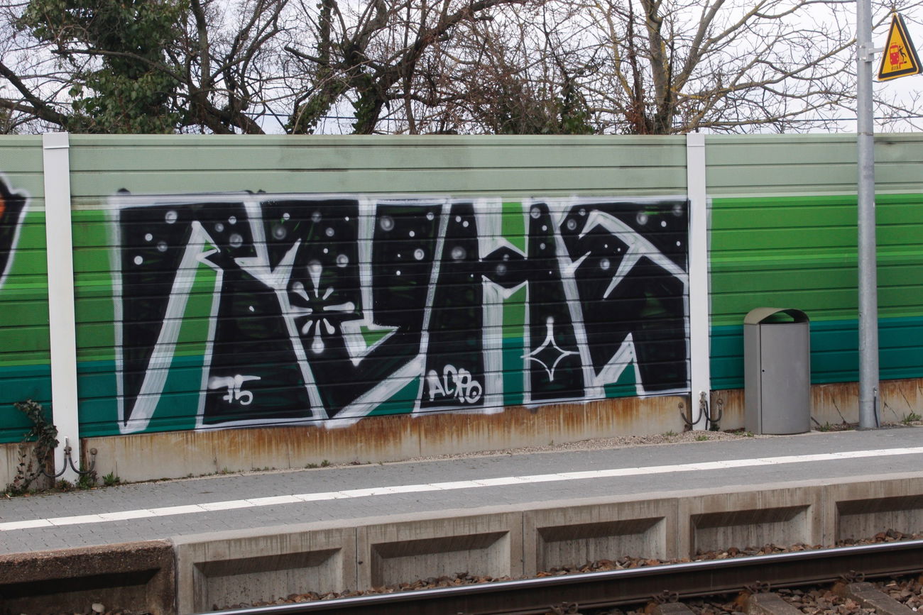 Graffiti Bombing - Photo by FameBalken