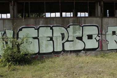 Graffiti Wall - Photo by FameBalken